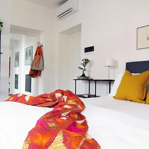 Apartment Crochat, Como