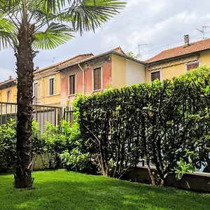 Monza Apartments Апартаменты